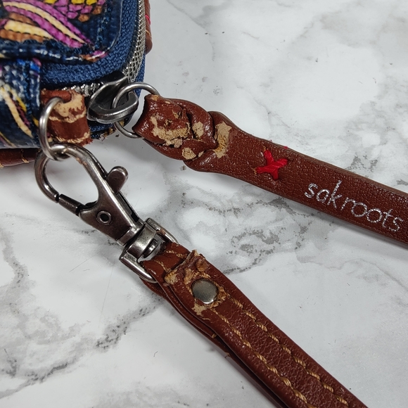 Sakroots Wristlet Wallet - Picture 3 of 7